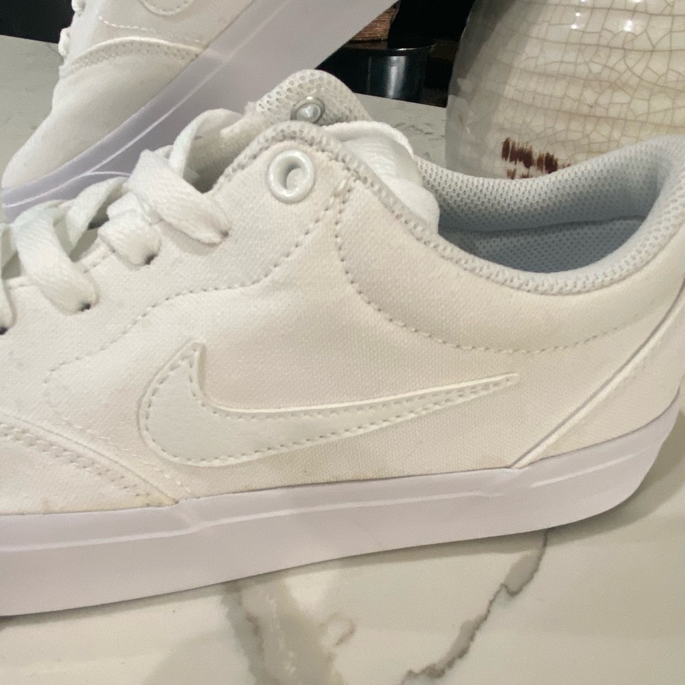 - Nike Unisex Adult-Fitness shoes - Picture 14 of 15